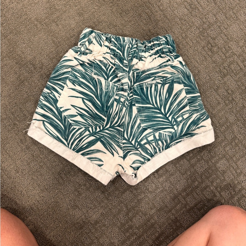 XS Show Me Your MuMu Emilia Shorts